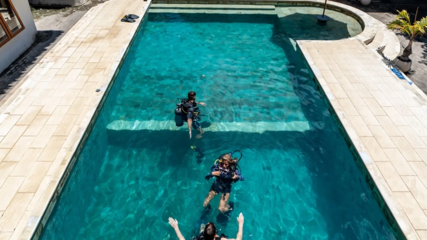 Refresher Course with Odysseic Divers on Gili Trawangan